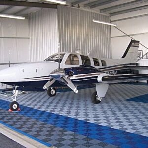 hangar-posadzka-plytki-pp-speedfloor.jpg