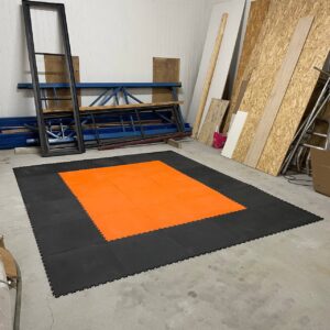 <span style="color: #ff350a;"><strong>Sprzedane</strong></span>- Podłoga modułowa do garażu 17m2 – szybki i prosty montaż z płytkami puzzle Standard, Light<span style="color: #ff350a;"><strong> -30%</strong></span>